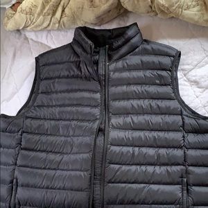 Cabela’s black vest